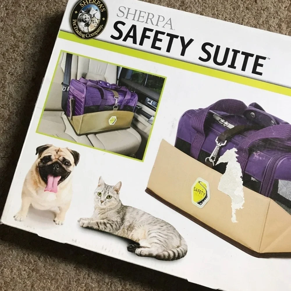 pet carrier safety suite Sherpa lined - new in box